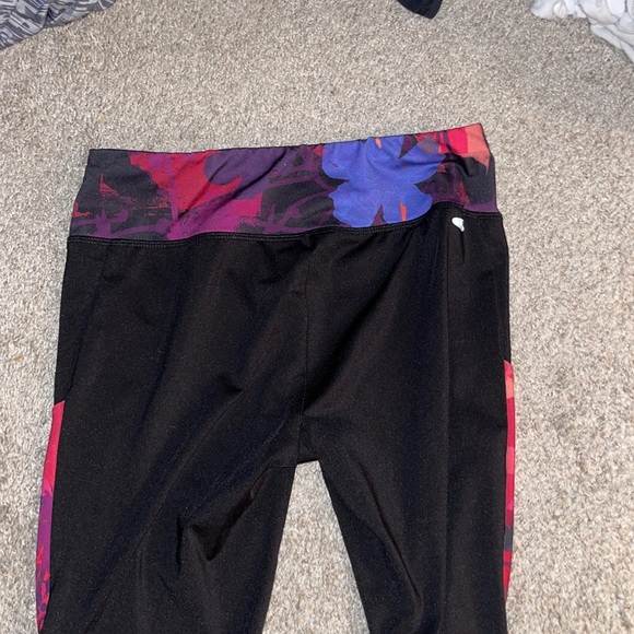 Cropped yoga pants - Picture 3 of 4